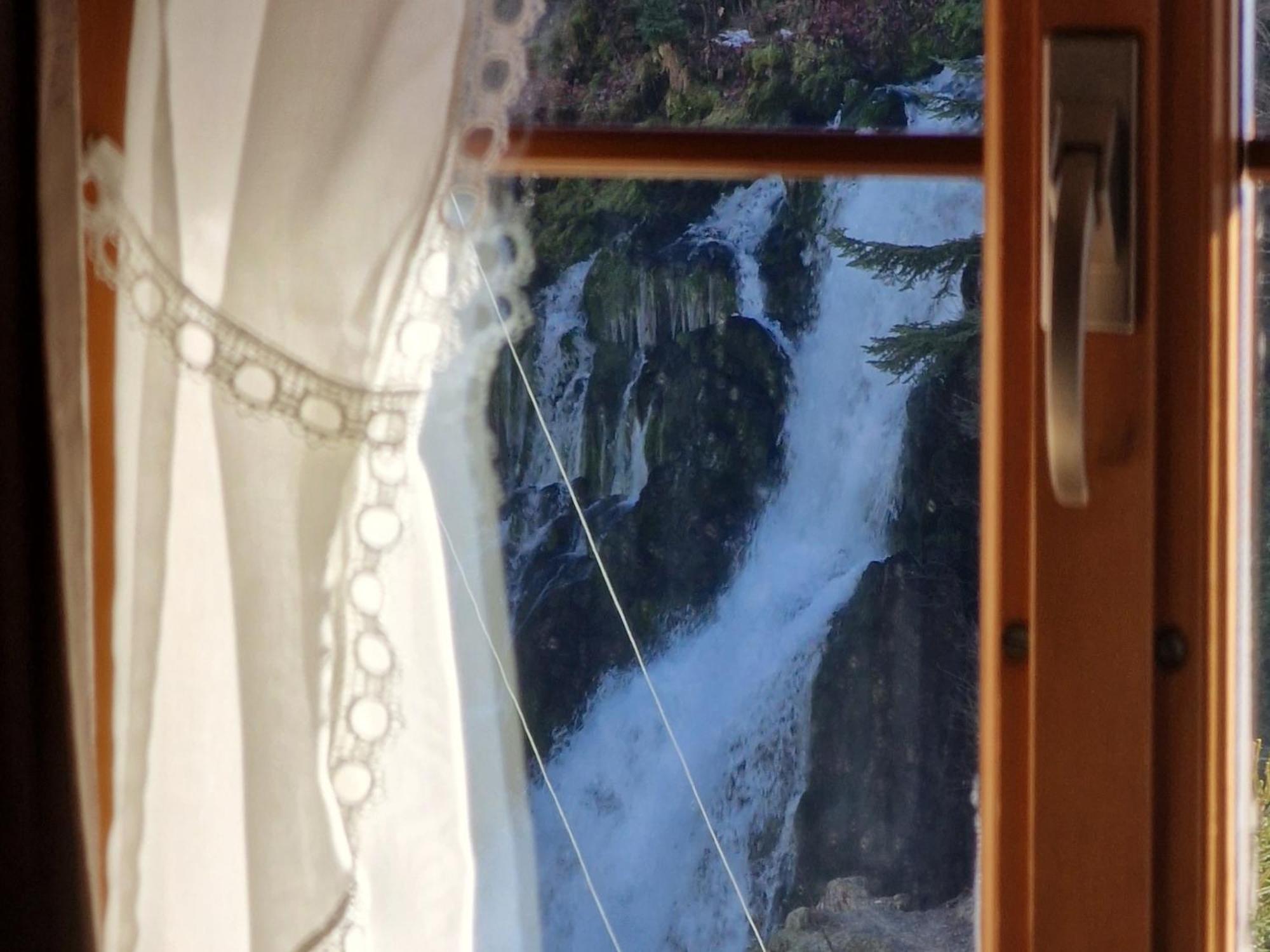 Hotel Cascade De Jaun Zewnętrze zdjęcie